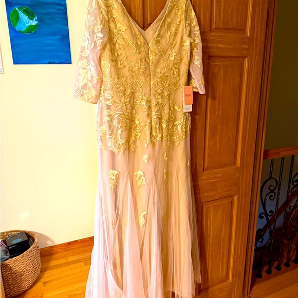 JJs House Dresses & Skirts - JJs House Gold Lace Dress